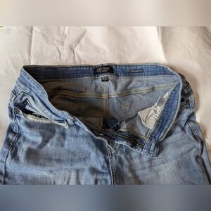 Judy Blue Jeans 15/32 *COMFY*